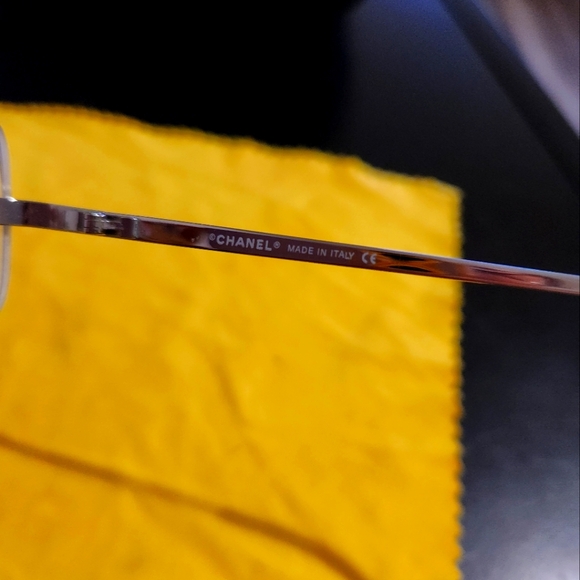 Eyeglasses - Picture 3 of 4